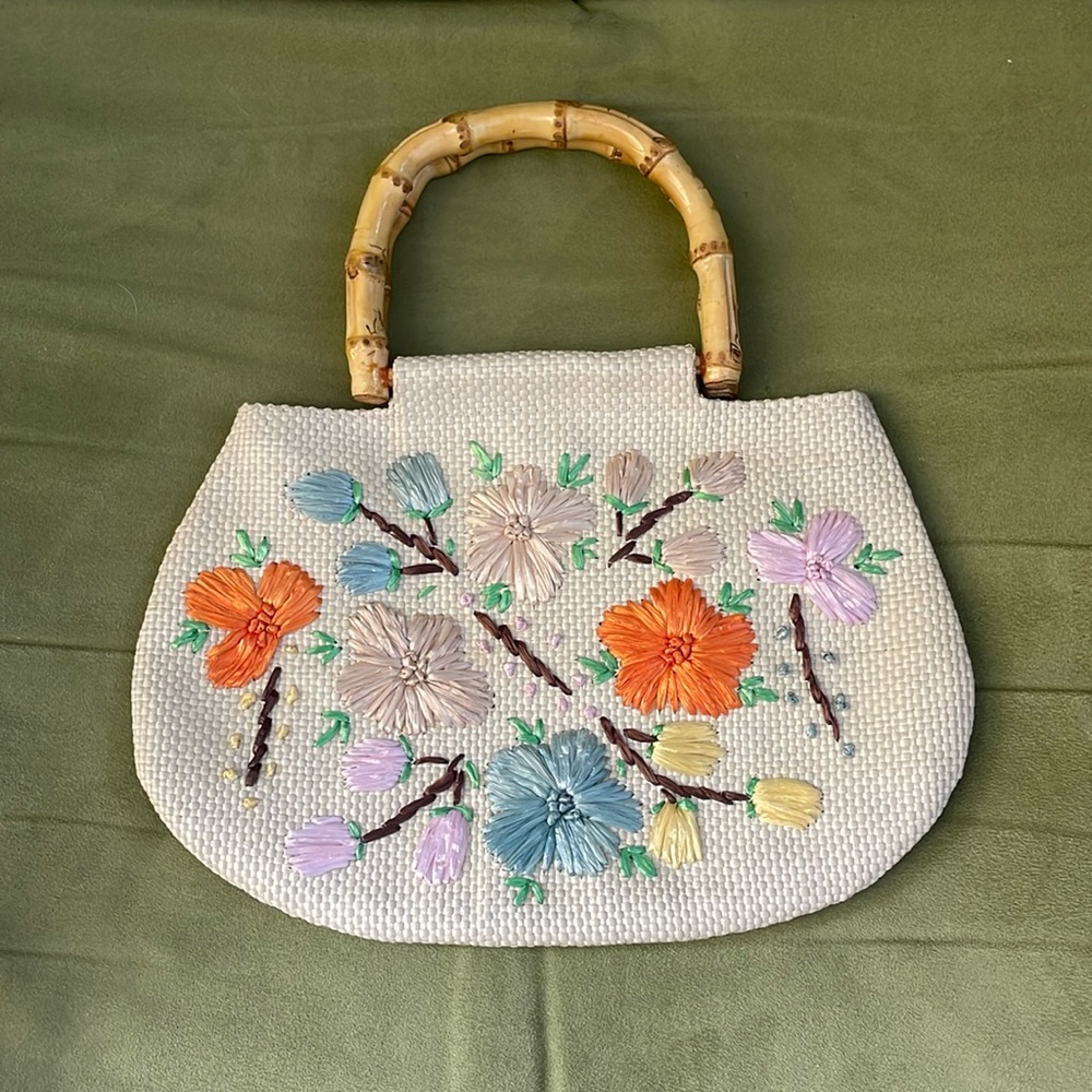 Vintage Old Navy embroidered basket purse